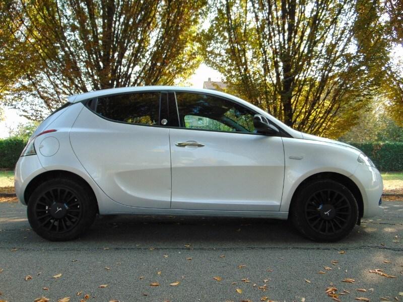 LANCIA Ypsilon 3ª serie Ypsilon 1.2 69 CV 5 po...