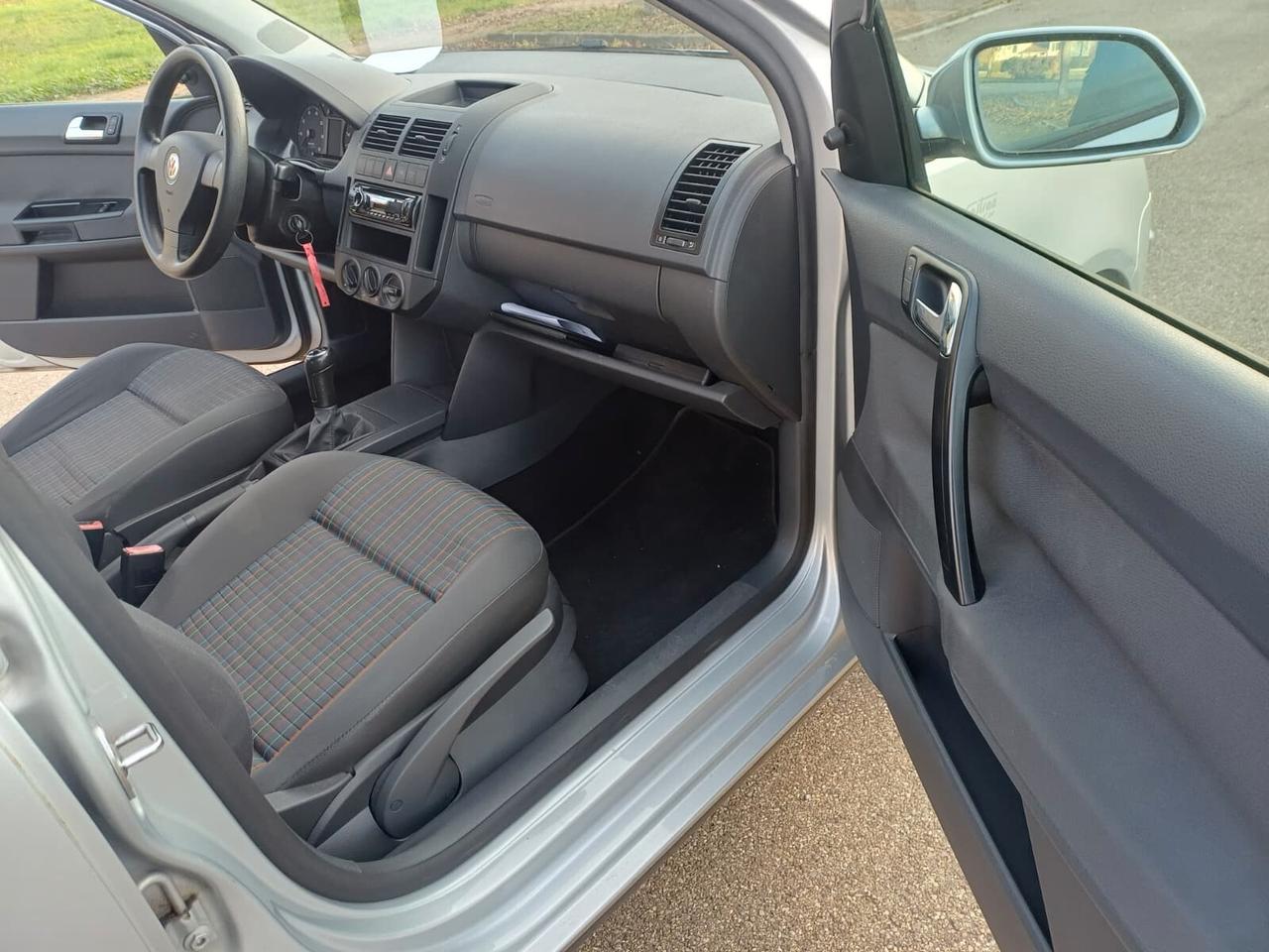 Volkswagen Polo 1.2/70CV 12V 5p. Comfortline