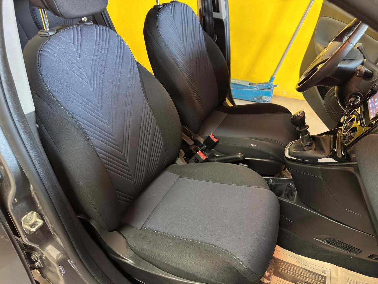 Lancia Ypsilon 1.0 FireFly 5 porte S&S Hybrid Ecochic Silver
