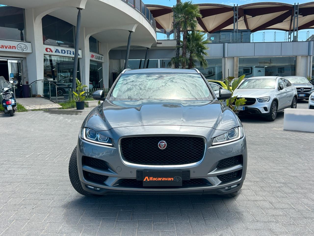Jaguar F-Pace 2.0 D 180 CV AWD aut. Prestige