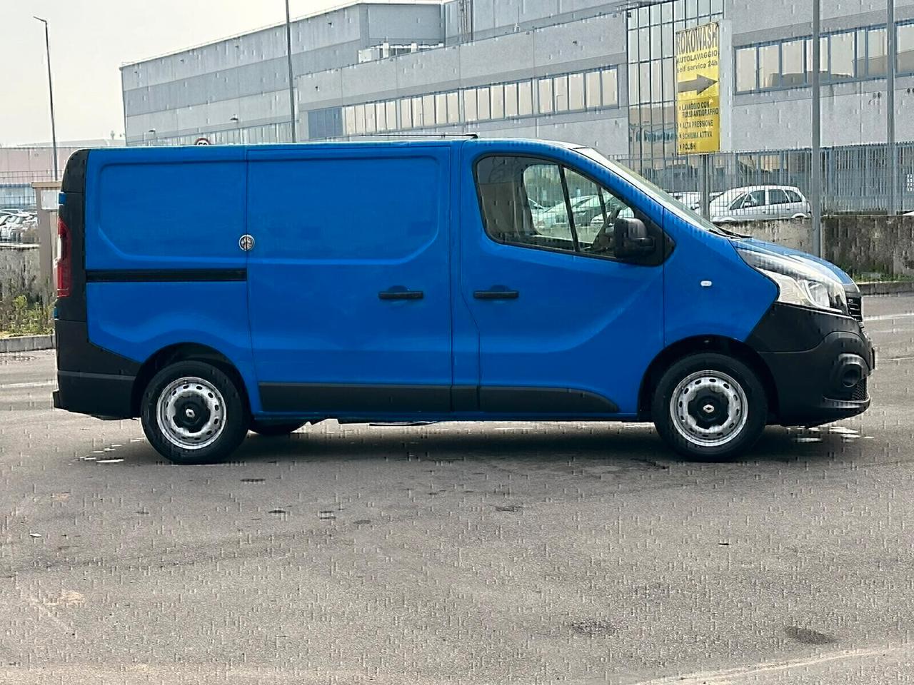 RENAULT TRAFIC ANNO 2015 PRONTO ALL'USO! SUPER PREZZO!