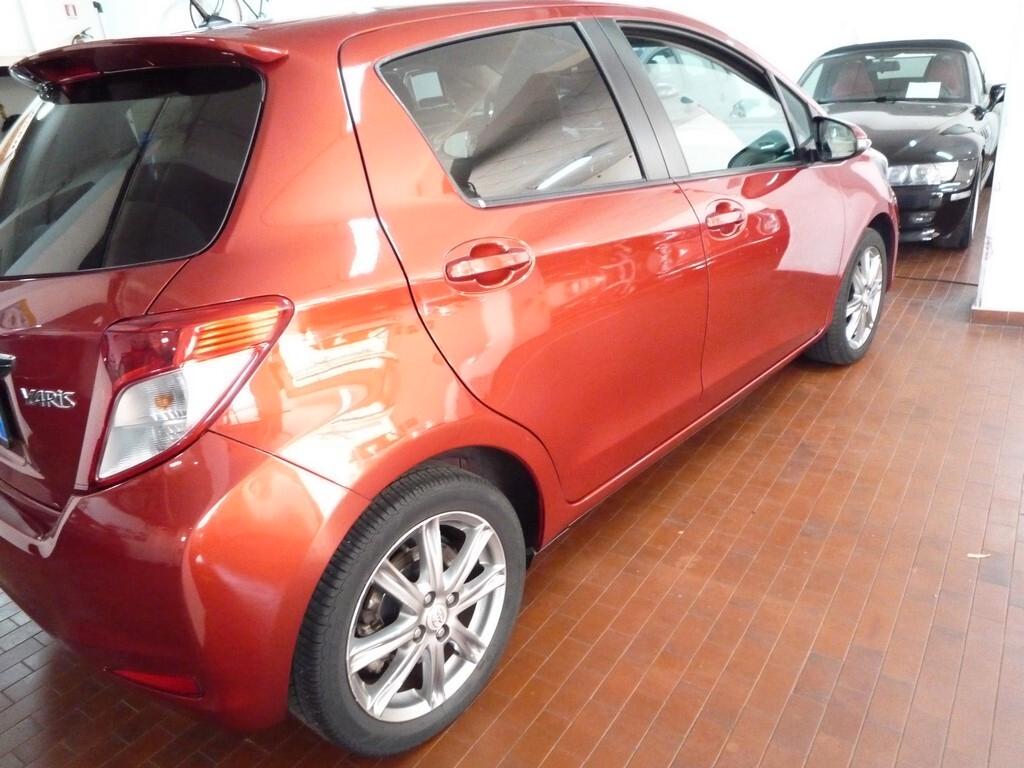 Toyota Yaris 1.3 5 porte Lounge