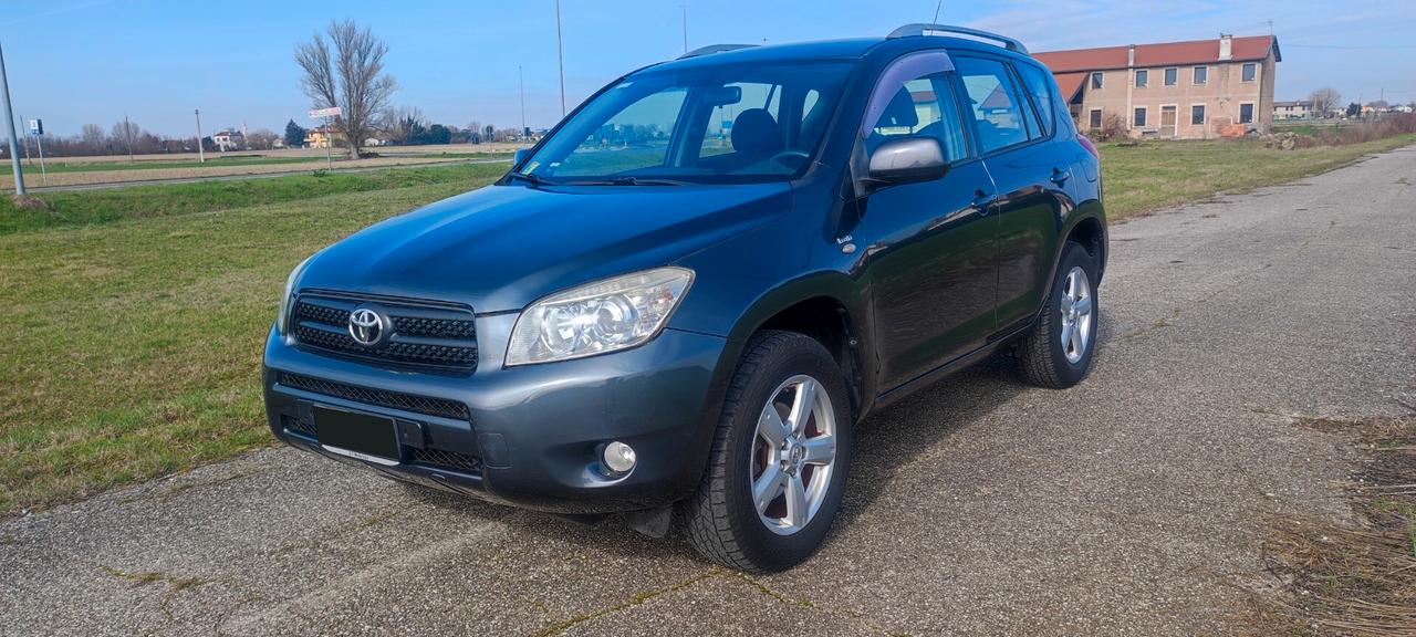 Toyota RAV 4 RAV4 2.2 D-4D 136 CV SOL