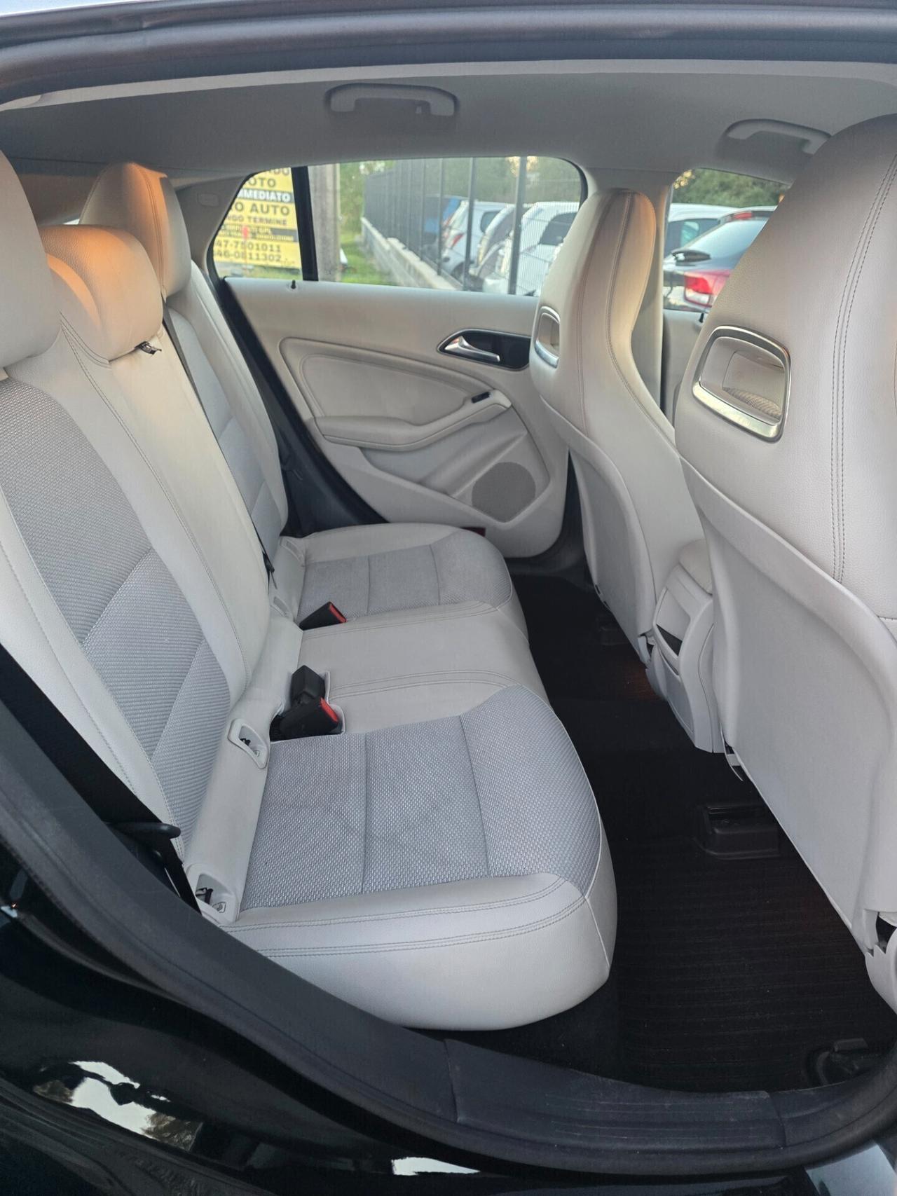 Mercedes-benz CLA 200 d Automatic Premium