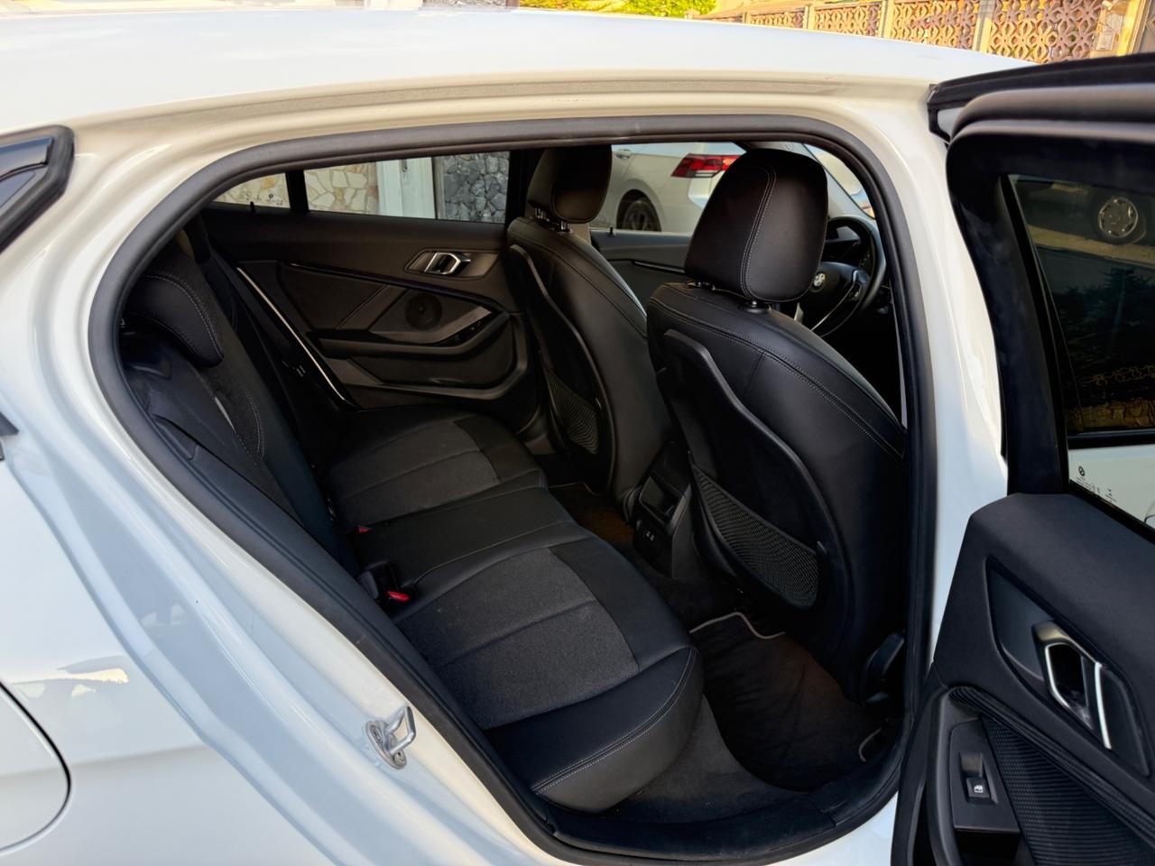 Bmw serie 1 cambio automatico 118d 5p. Msport