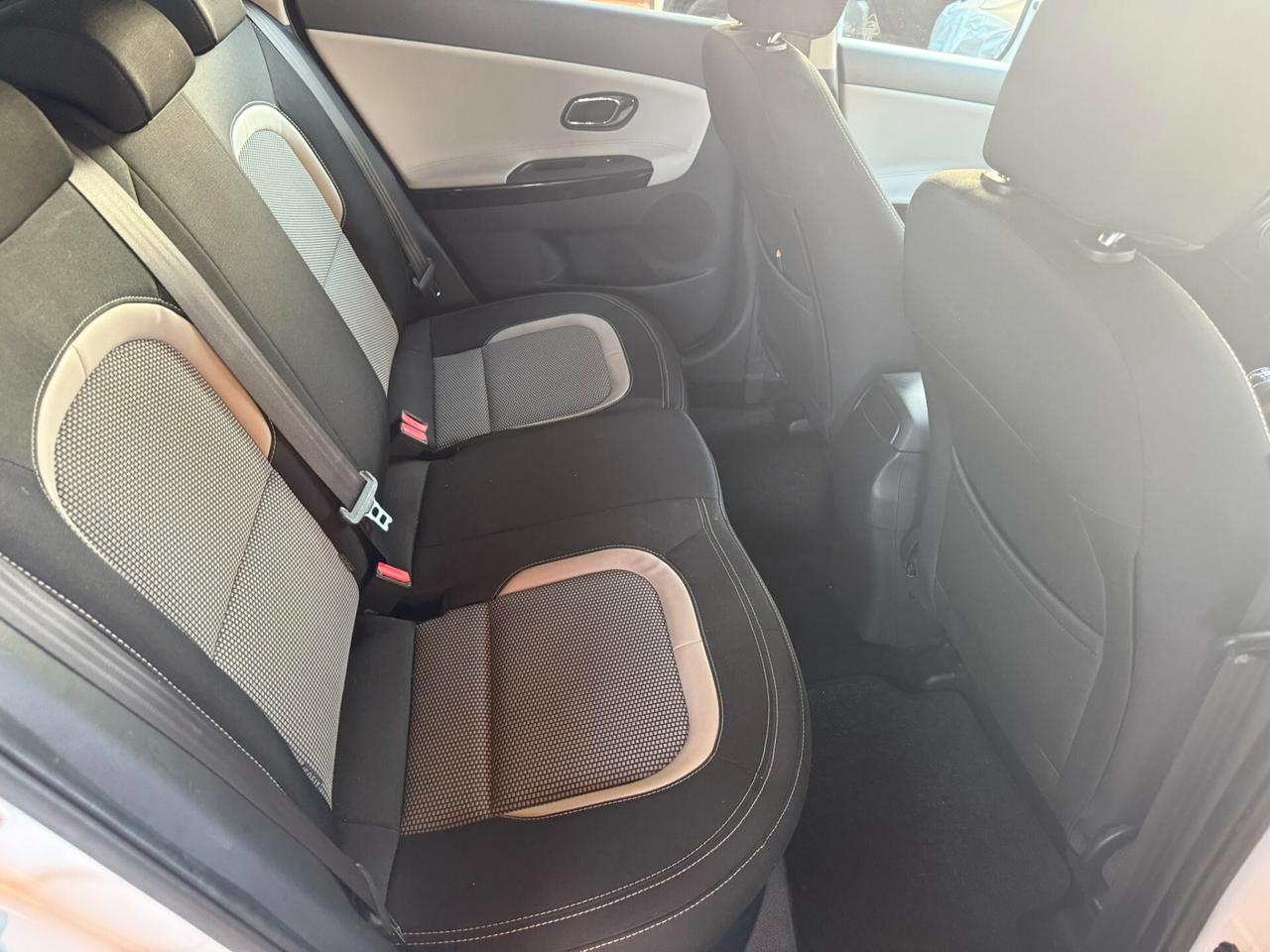 Kia Ceed cee'd 1.6 CRDi 128 CV 5 porte Stop&Go high tech