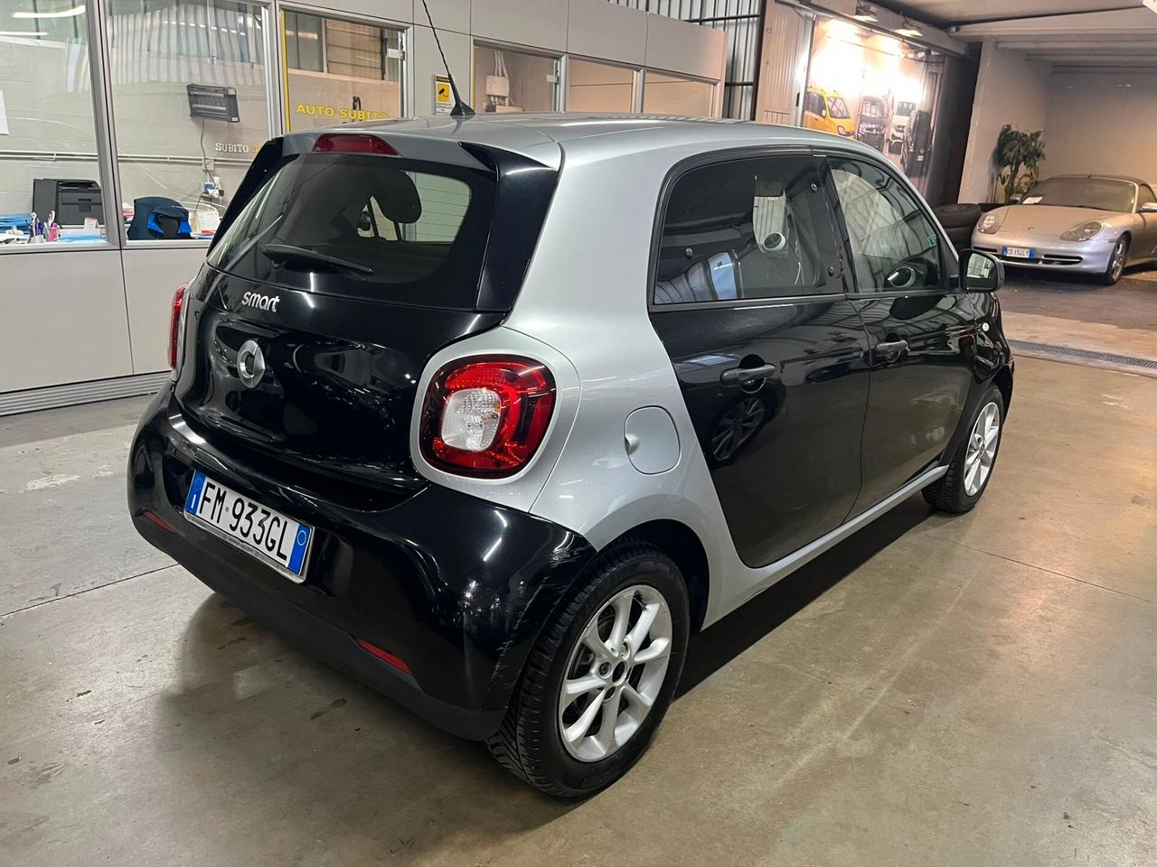 Smart ForFour 1.0 Passion (4 posti)
