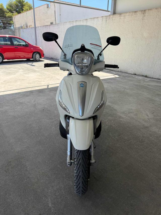 PIAGGIO Beverly 125 Piaggio Beverly 125 i.e.