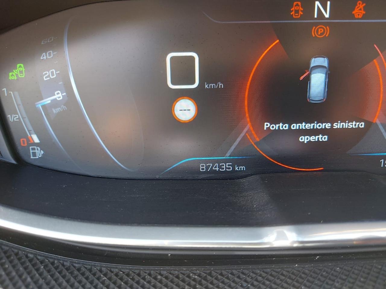 Peugeot 3008 “GTLINE” 1.5 hdi- cambio/aut-2018