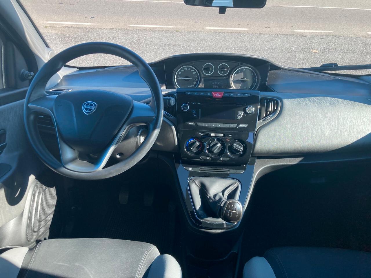 Lancia Ypsilon 1.2 69 CV 5 porte GPL Ecochic Gold