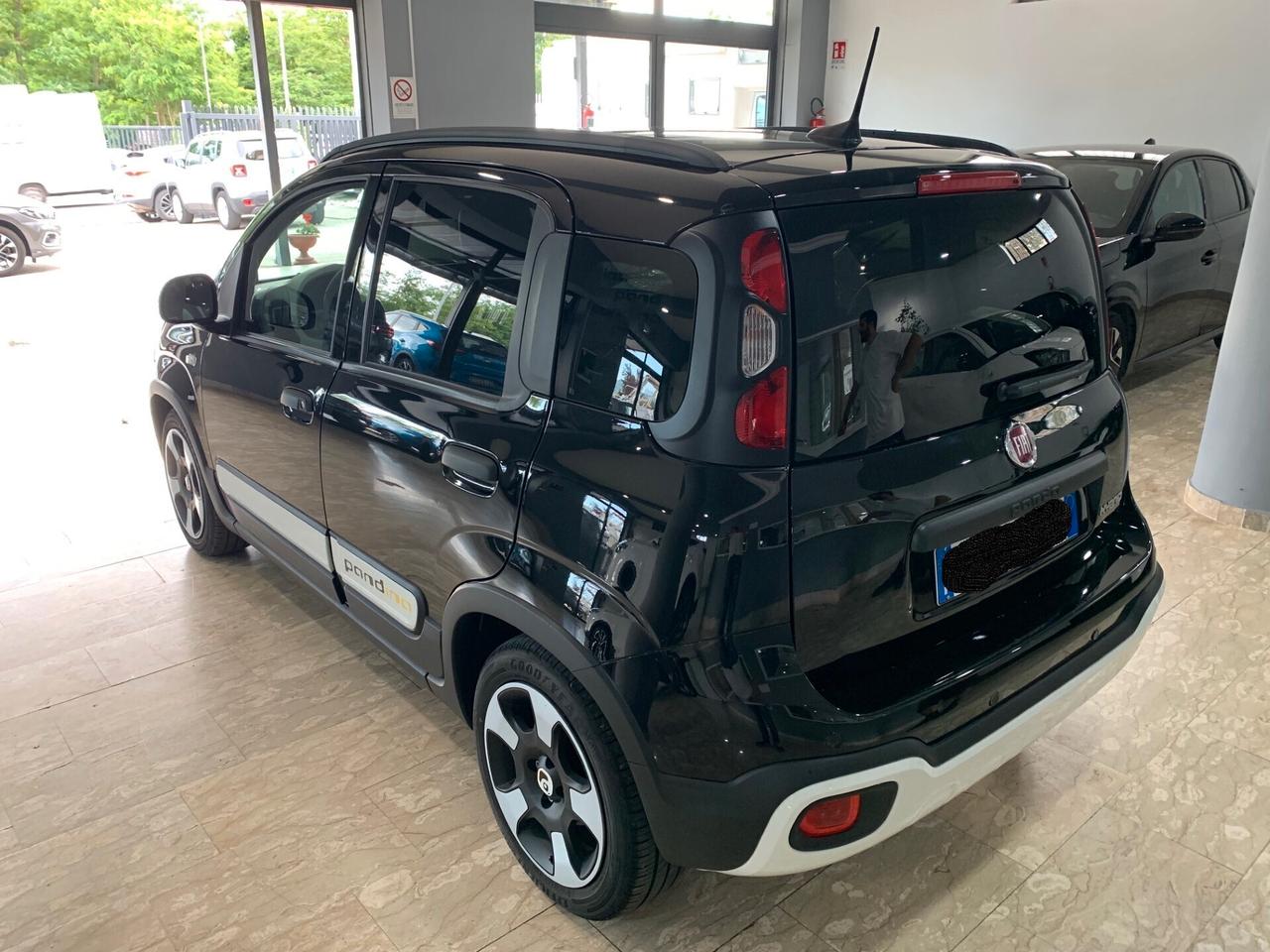 Fiat Panda 1.0 FireFly S&S Hybrid Pandina Cross 5 P.ti