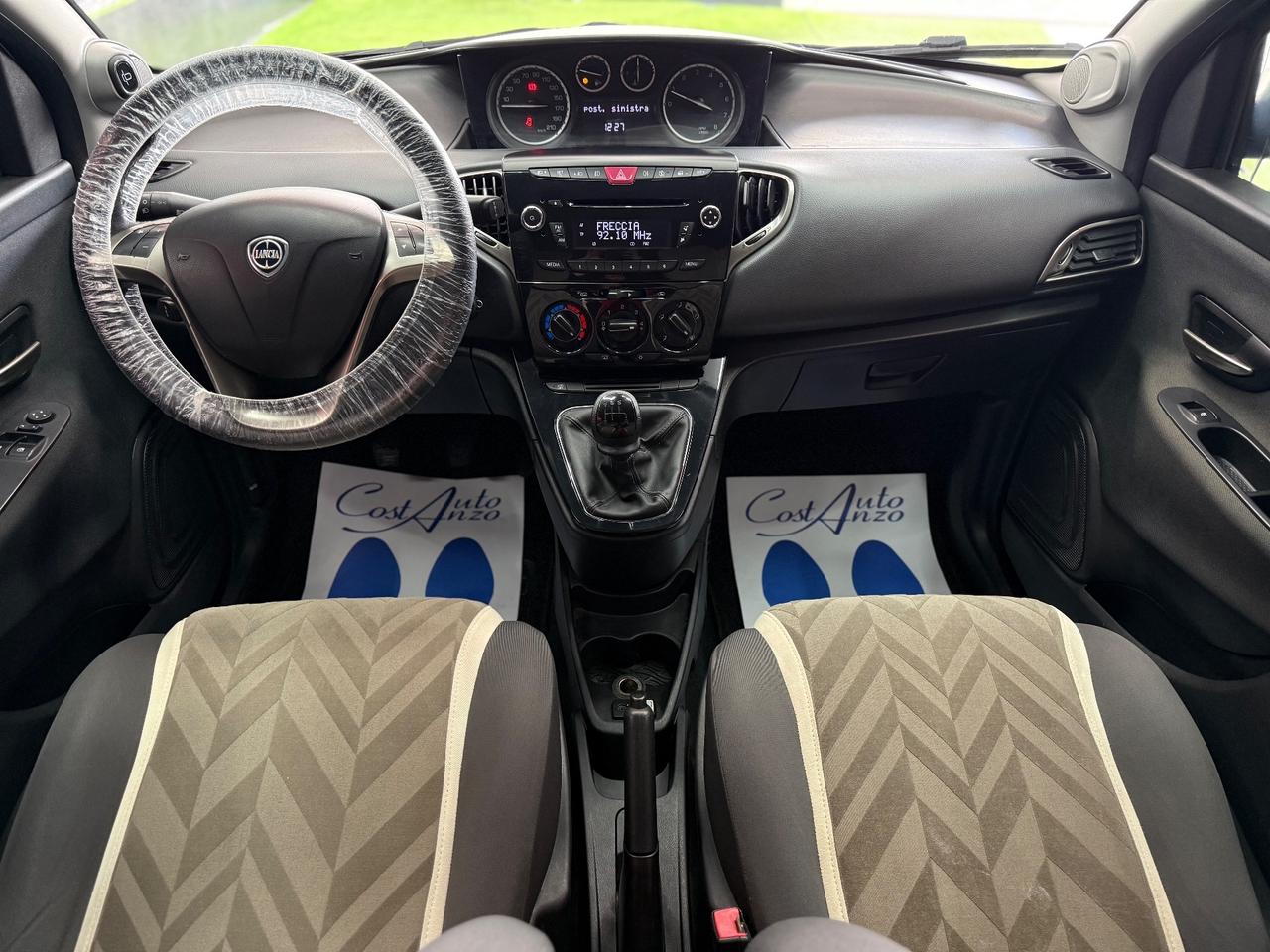 Lancia Ypsilon 1.2 69 CV Platinum 11/2014