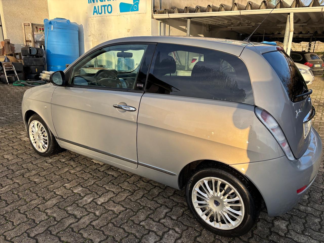 Lancia Ypsilon 1.2 69 CV Diva