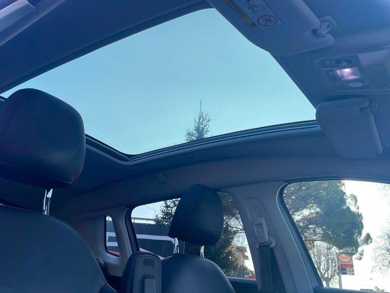 Peugeot 2008 BlueHDi 100 S&S Black Matt