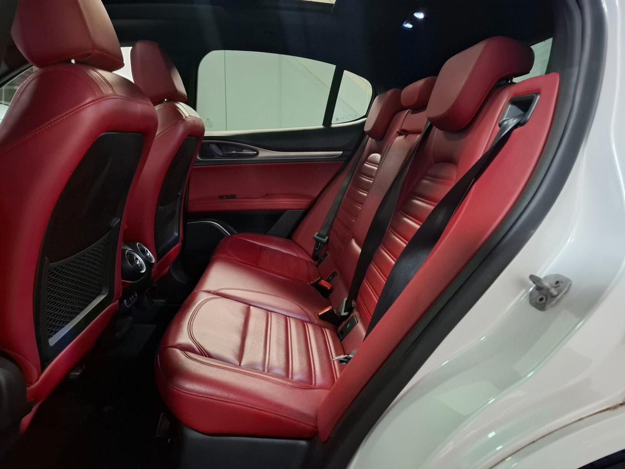 Alfa Romeo Stelvio 2.0 T Q4 Veloce 16V