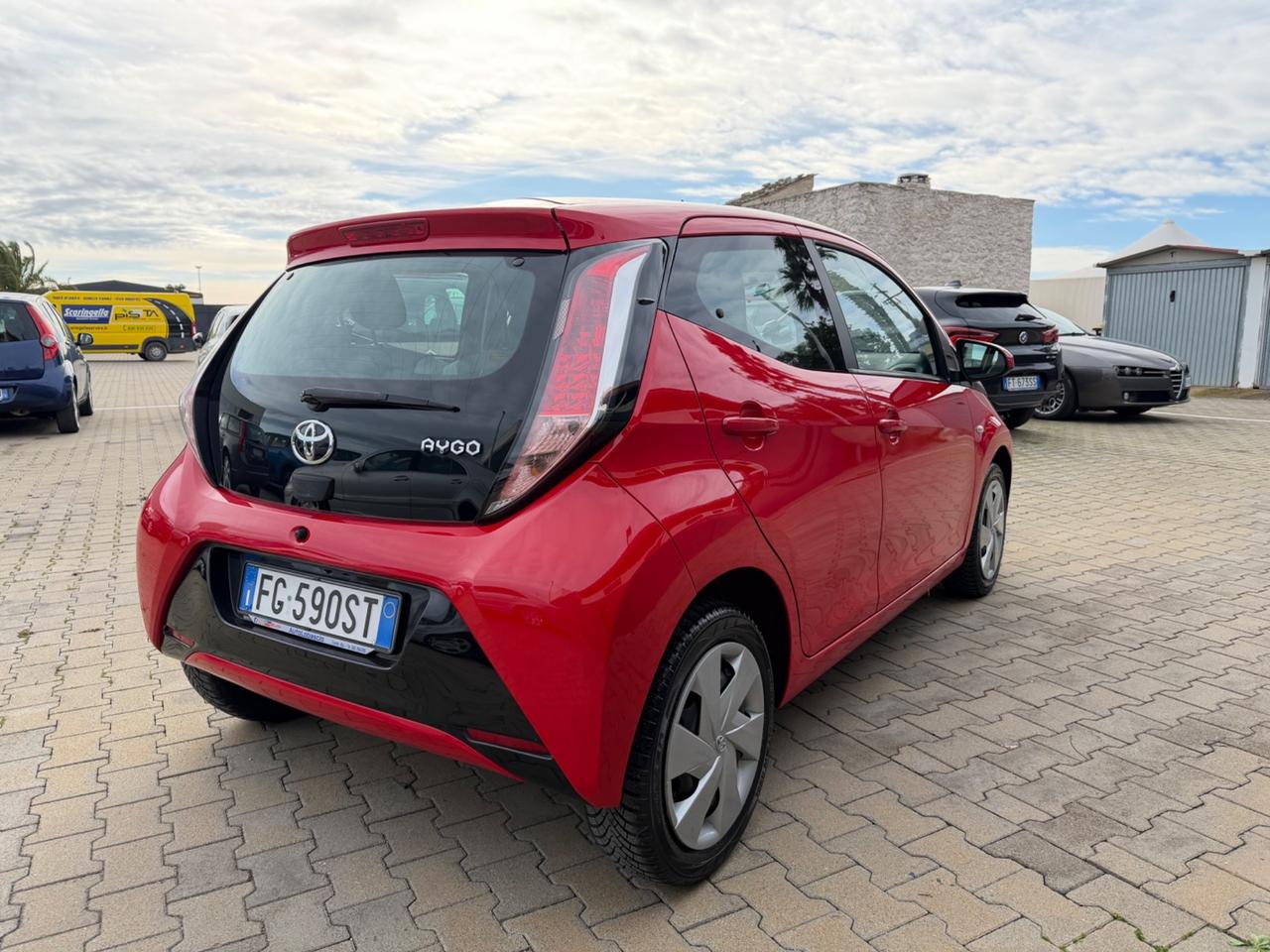 Toyota Aygo 1.0 69 CV 5 porte x-play - 2017
