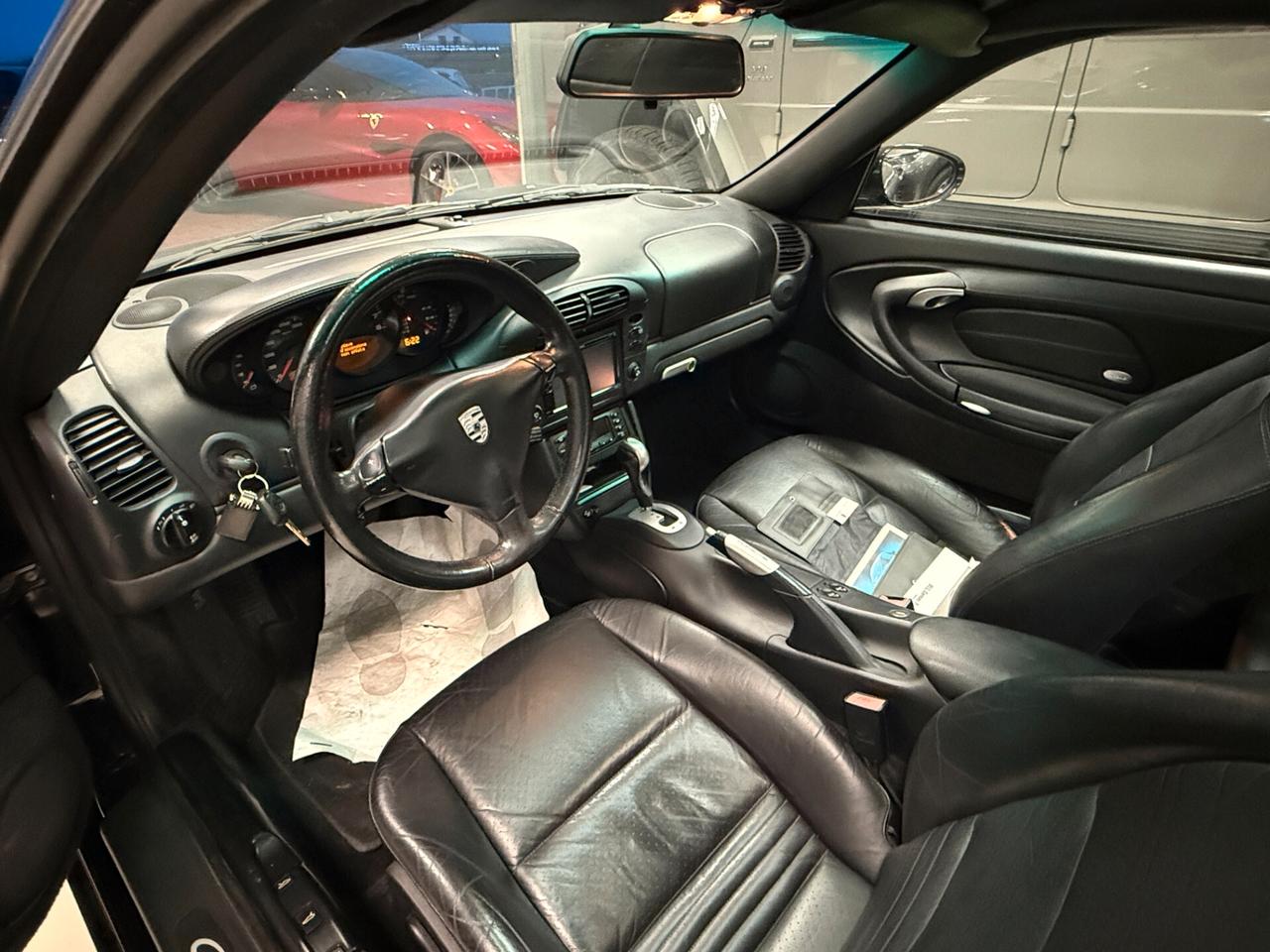 Porsche 911 Targa cat