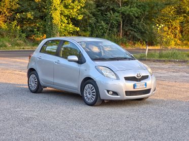 Toyota Yaris 1.3 5 porte Sol CV-101 E5B Manuale NEO 2011