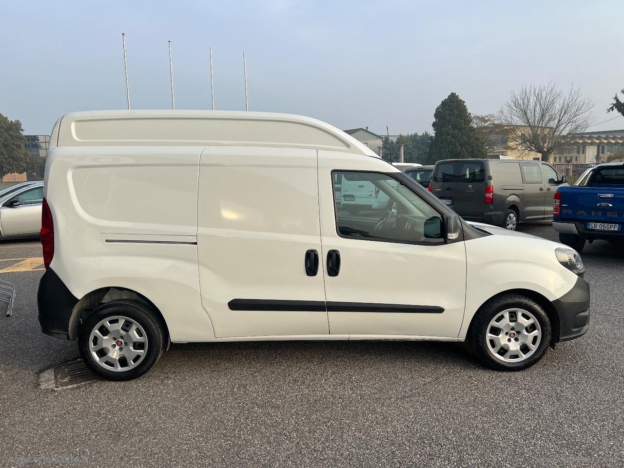 Doblò 1.6 MJT 105 PL-TA Cargo MaxiXL Bus