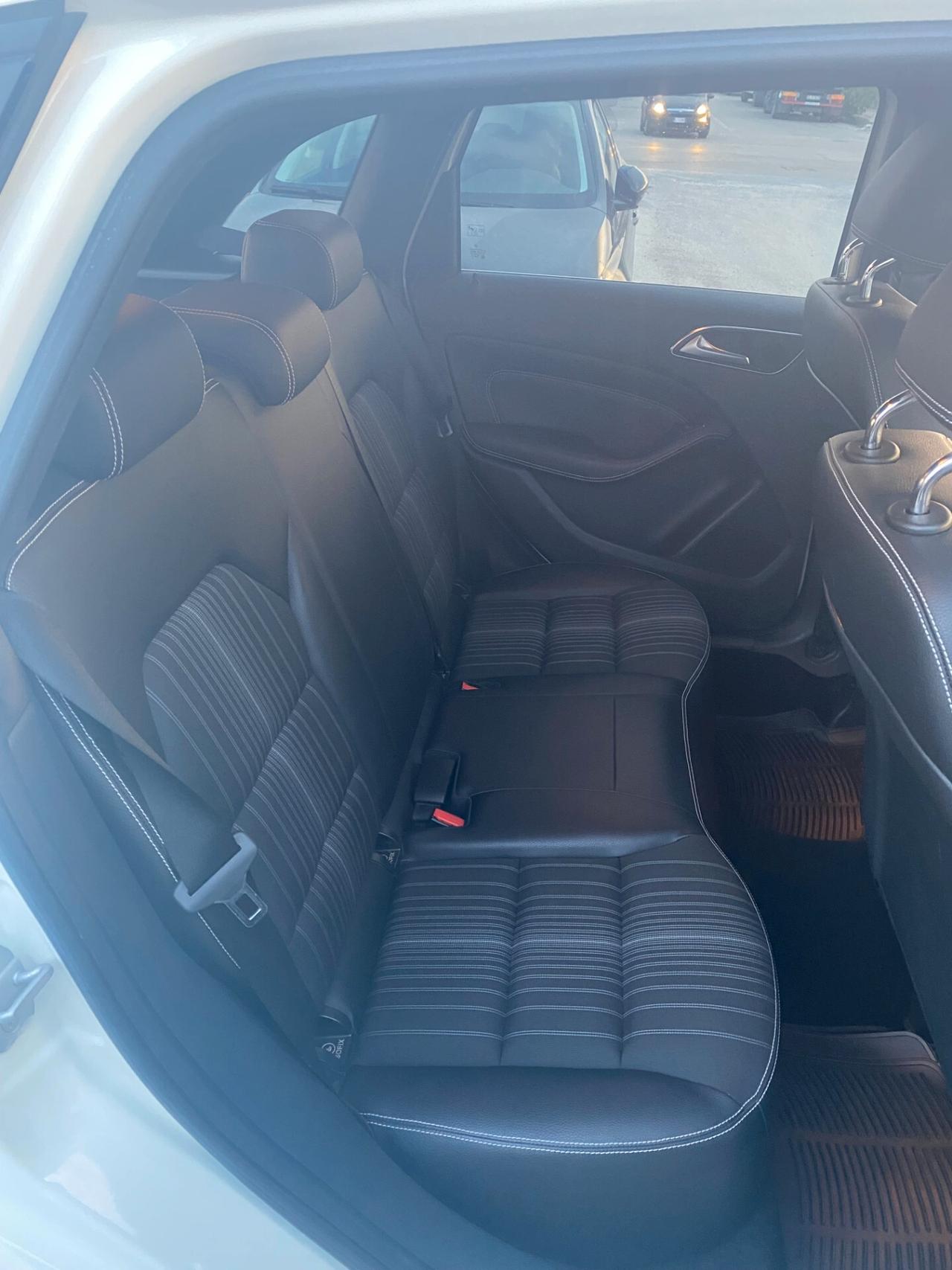 Mercedes-benz B 180 d Premium FULL OPT