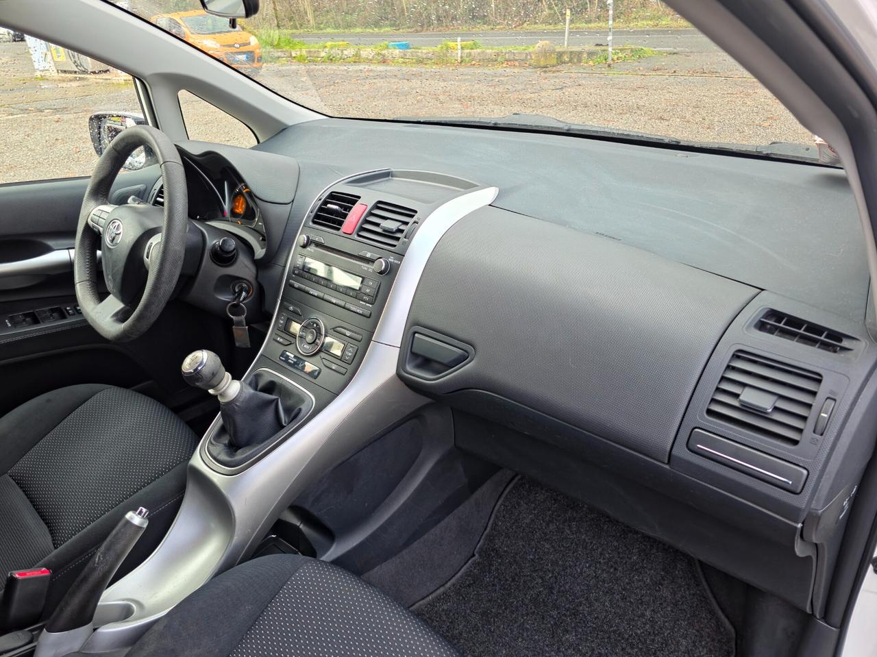 Toyota Auris 1.3 5 porte Active CV-99 2012-E5 Manuale NEO