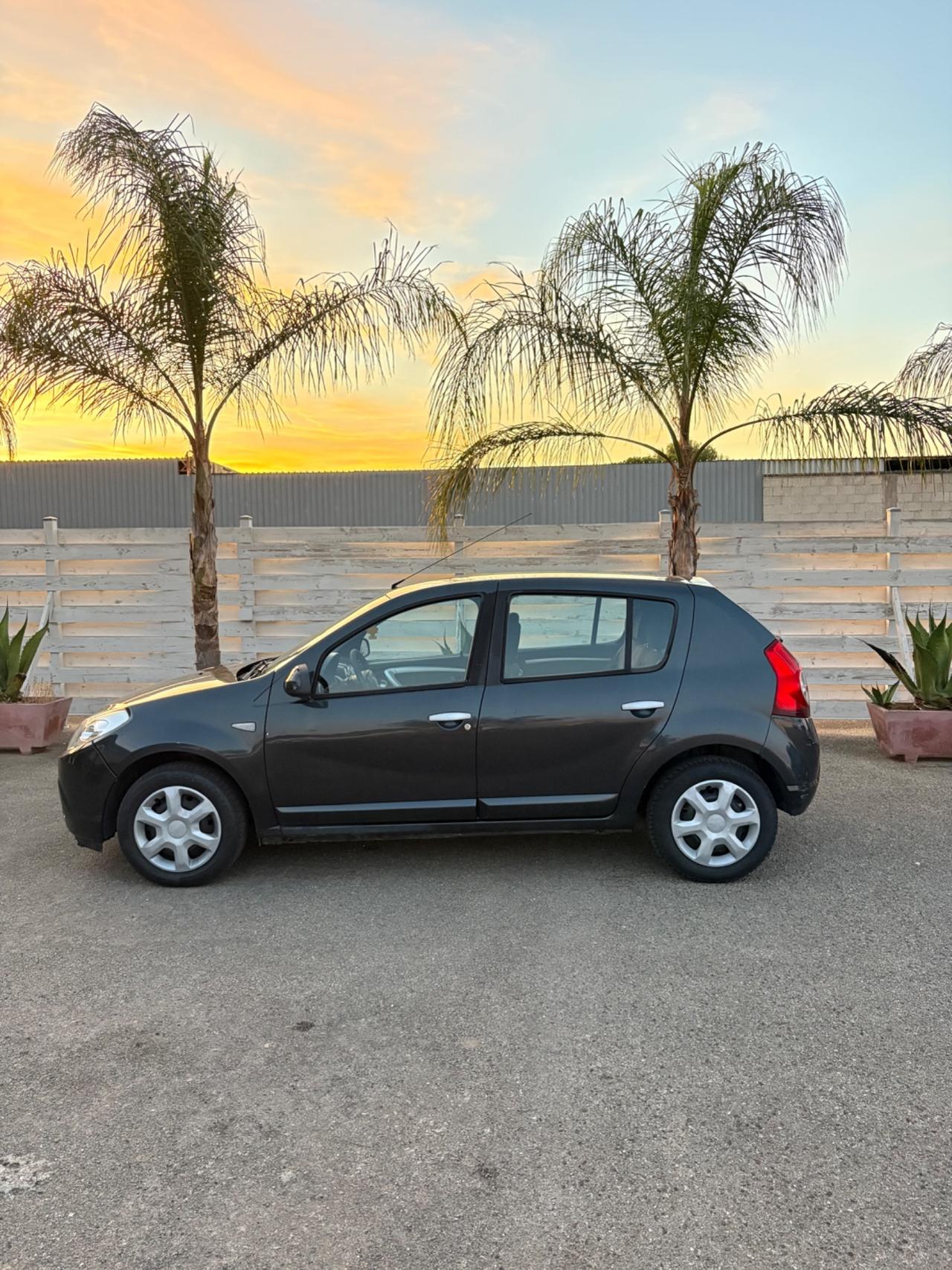Dacia Sandero 1.4 GPL casa madre adatta a neo patentati
