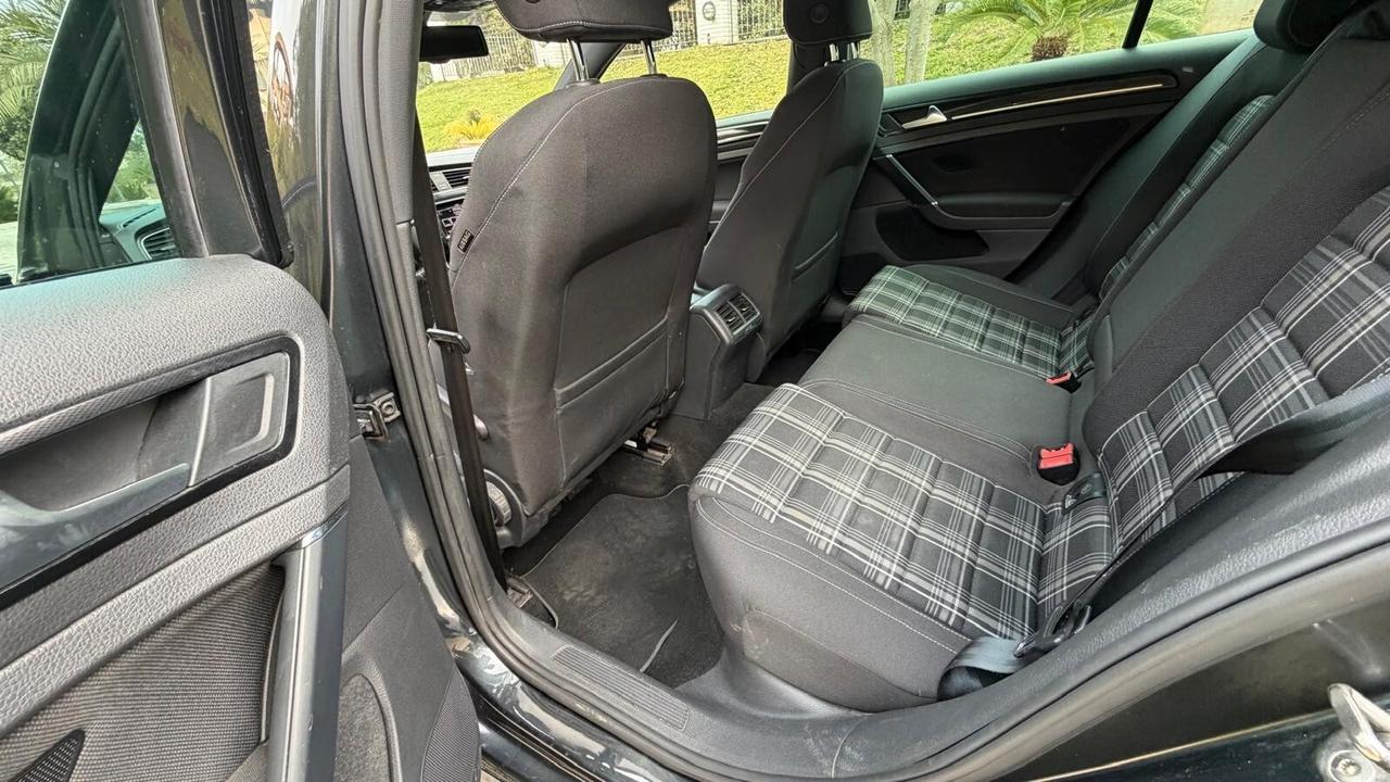 Volkswagen Golf GTI GTD 2.0 TDI 5p. BlueMotion Technology