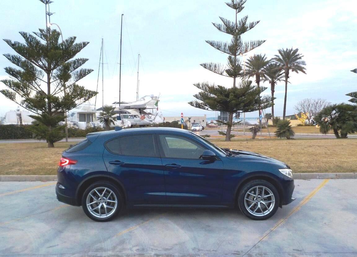 Alfa Romeo Stelvio 2.2 Turbodiesel 190 CV AT8 Q4 Business