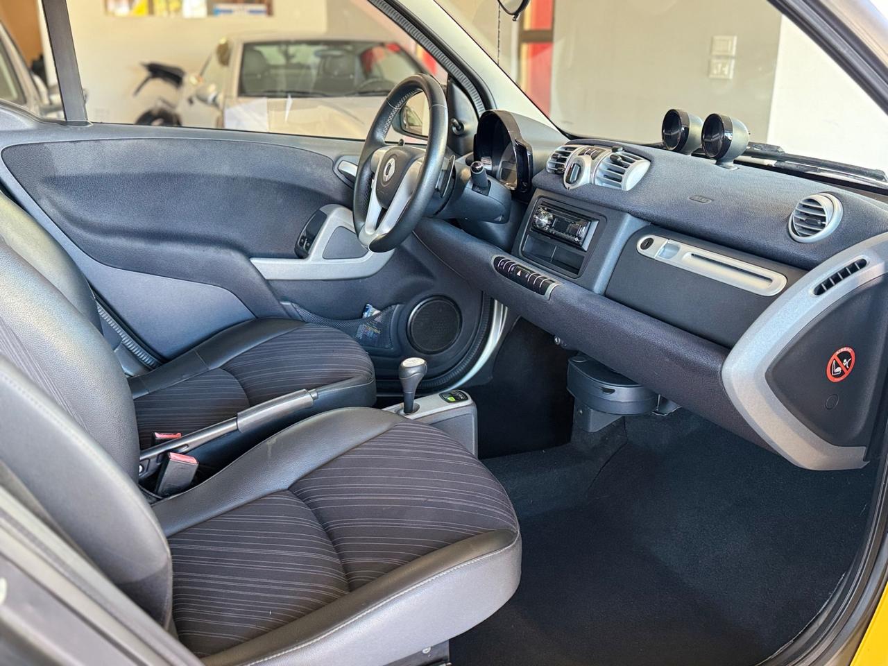 Smart ForTwo 1000 52 kW MHD coupé passion