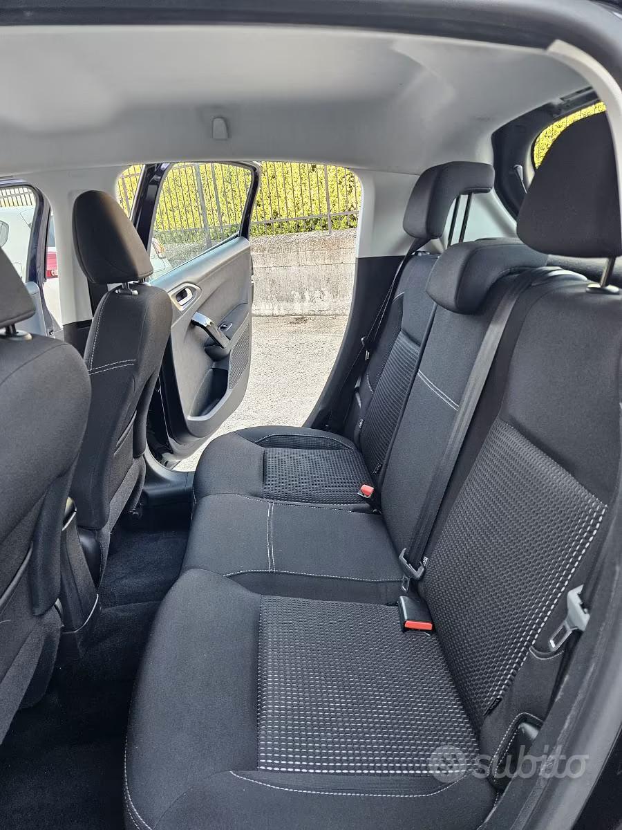PEUGEOT 208 ALLURE