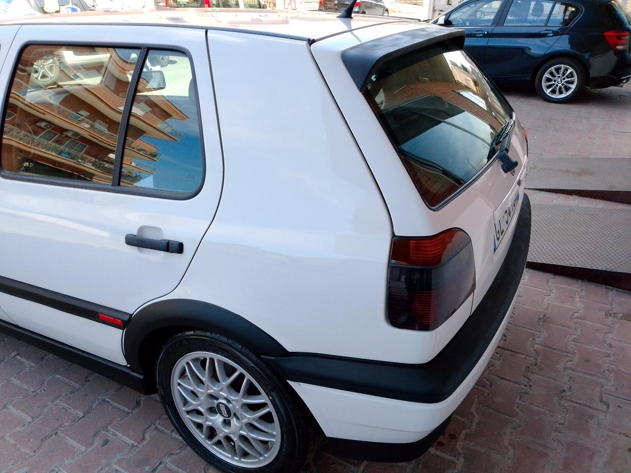 Volkswagen Golf 2.8 VR6 cat 5 p. DOHC CLIMA ABS
