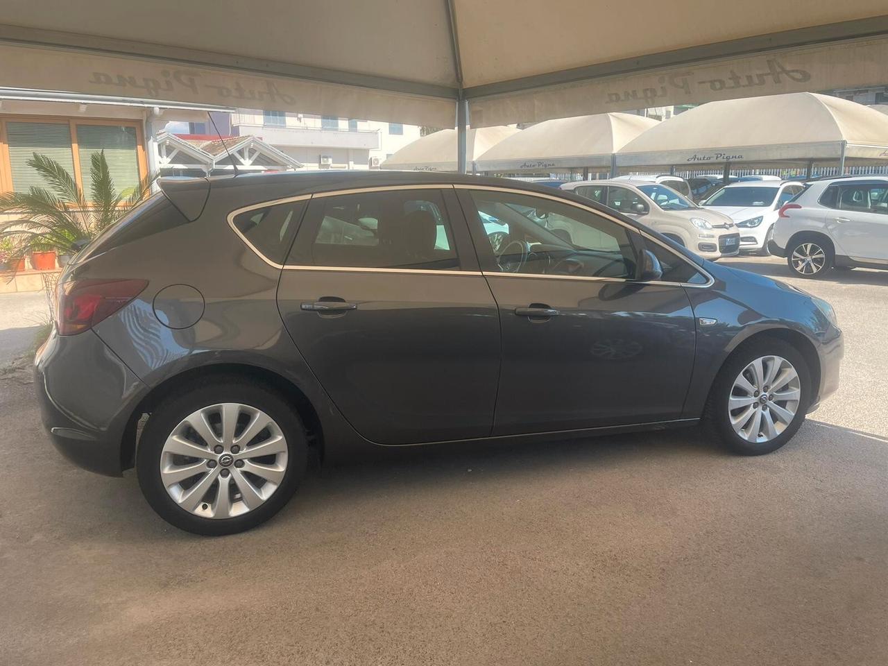 Opel Astra 1.4 Turbo 140CV 5 porte GPL Tech Cosmo