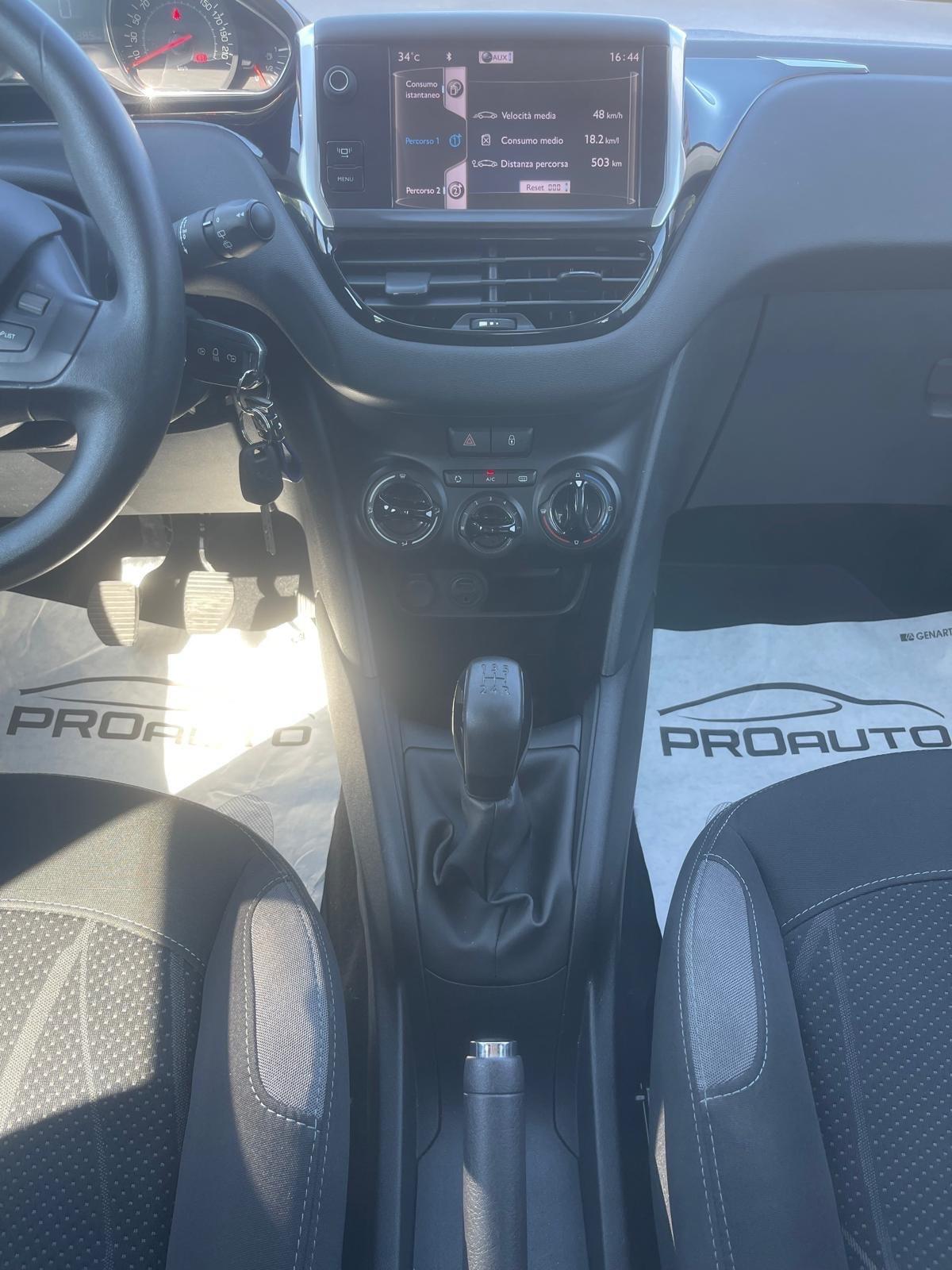 Peugeot 208 1.4 HDi 68 CV 5 porte Allure