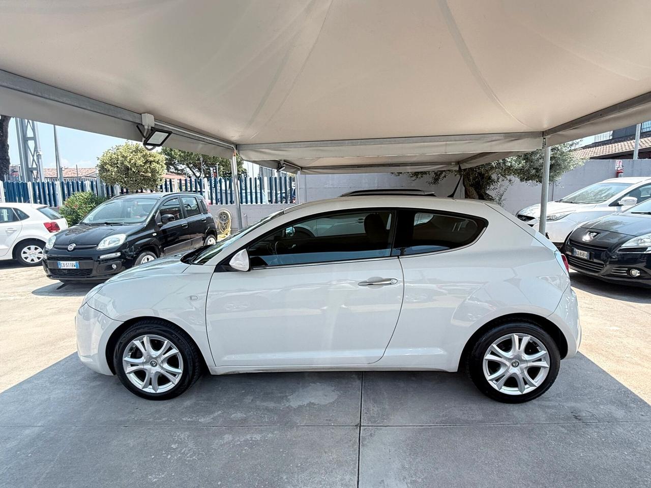 Alfa Romeo MiTo 1.6 JTDm 16V Distinctive Sport Pack
