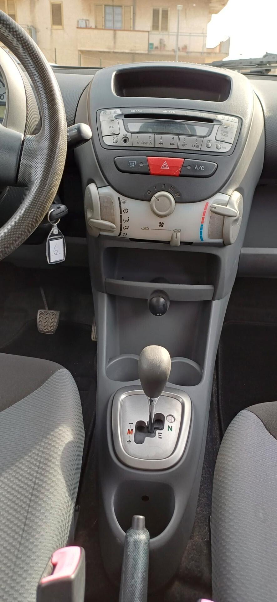 Toyota Aygo 1.0cc 72cv AUTOMATICA