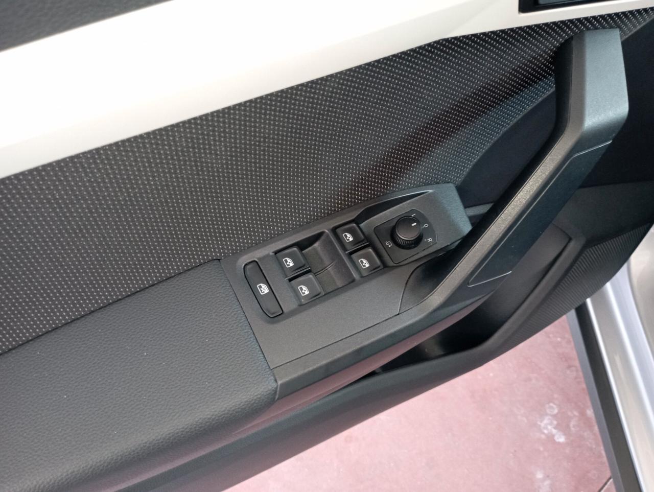 Seat Arona 1.0 TGI XCELLENCE NEOPATENTATI OK