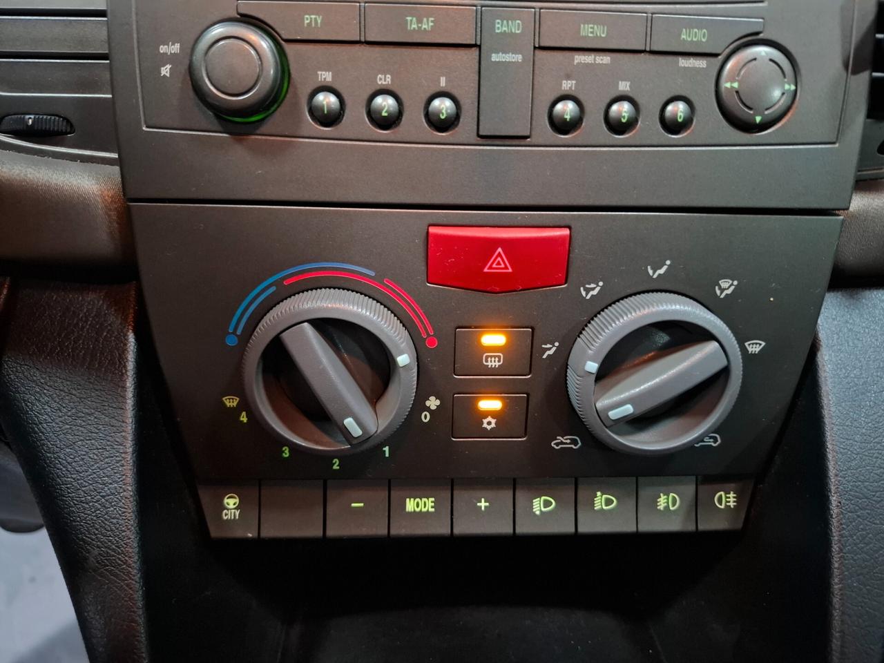 Lancia Ypsilon 1.3 diesel Neopatentato