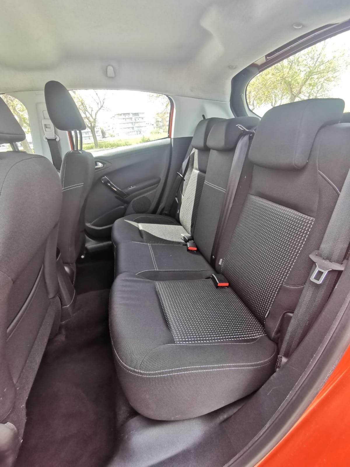 Peugeot 208 BlueHDi 75 5 porte Active - 2015