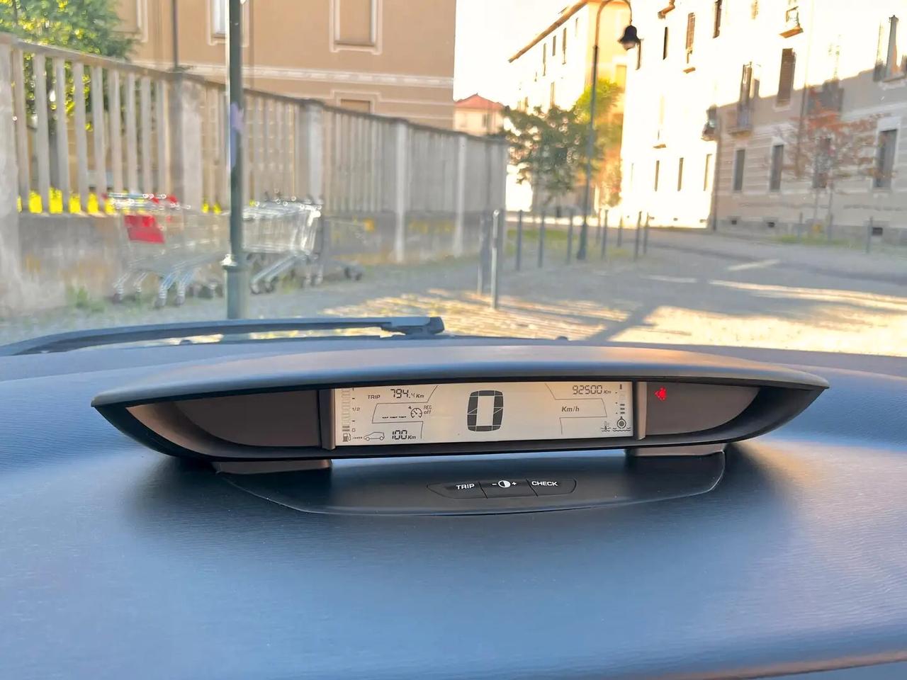 Citroen C4 5 Porte 1.6 16v 110cv Elegance