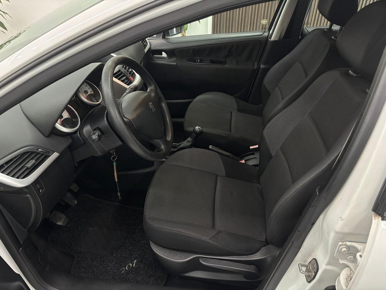 PEUGEOT 207 1.4 HDi 70CV ANNO 2010