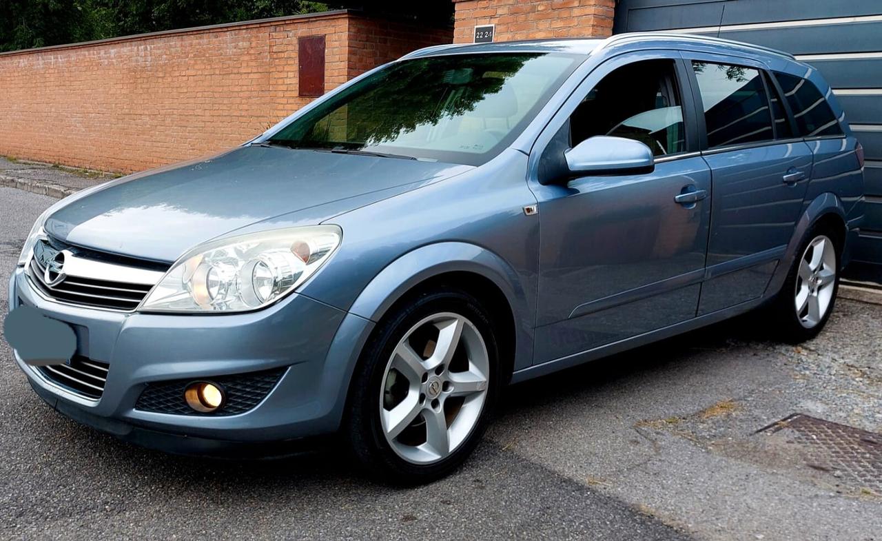 Opel Astra 1.6 16VCosmo 2009 benzina NEOP TRATTABILE