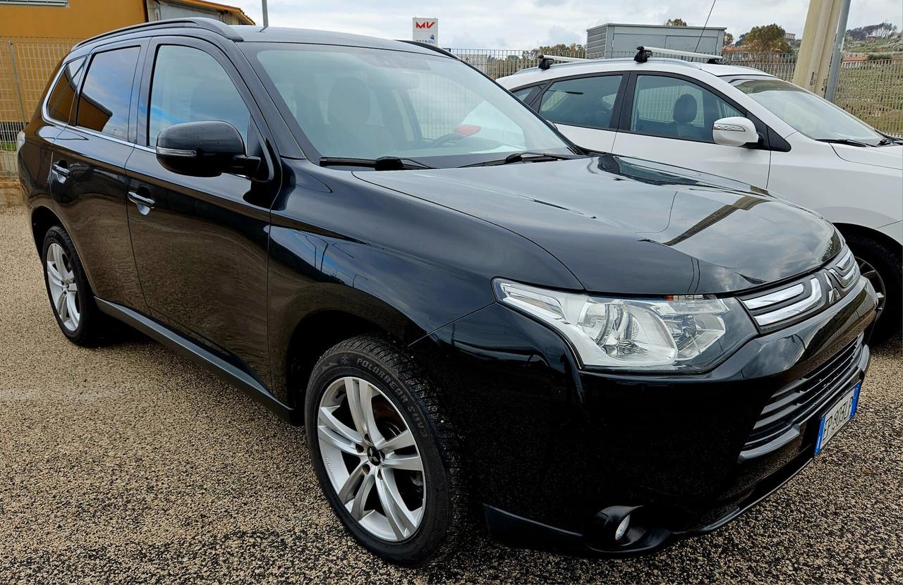 Mitsubishi Outlander - PARI AL NUOVO - GARANTITA 12 MESI CASCO -