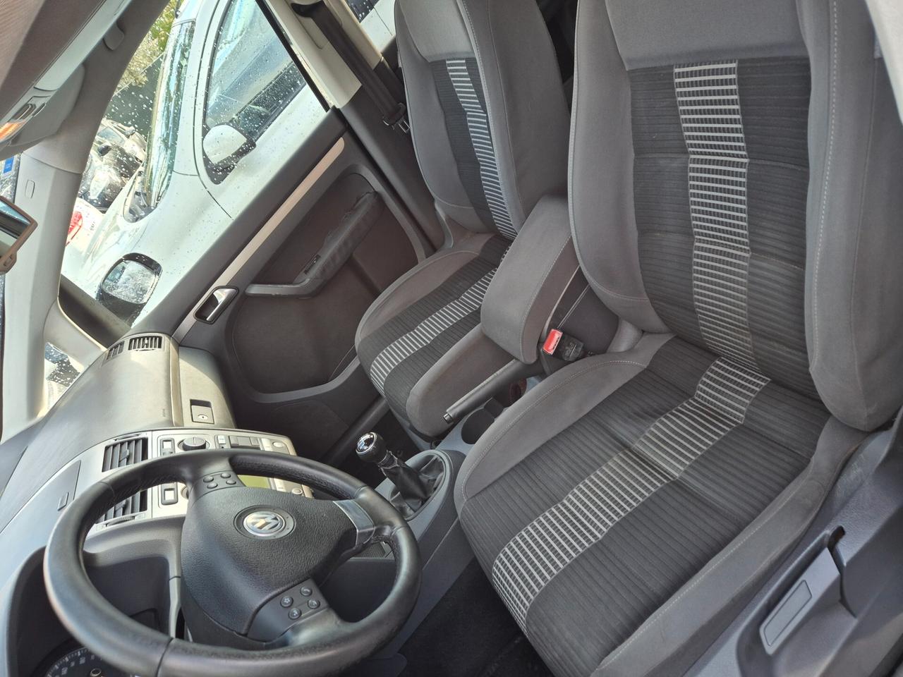 Volkswagen Touran 2.0 TDI DPF Highline 7 posti