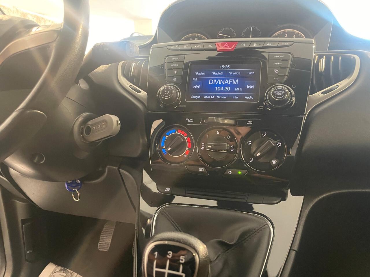 Lancia Ypsilon 1.2 GPL Ecochic Gold