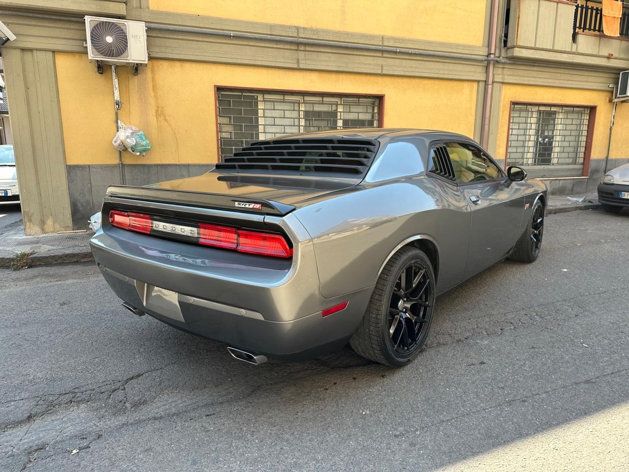 Dodge Challenger 6.4 SRT 392 Hemi