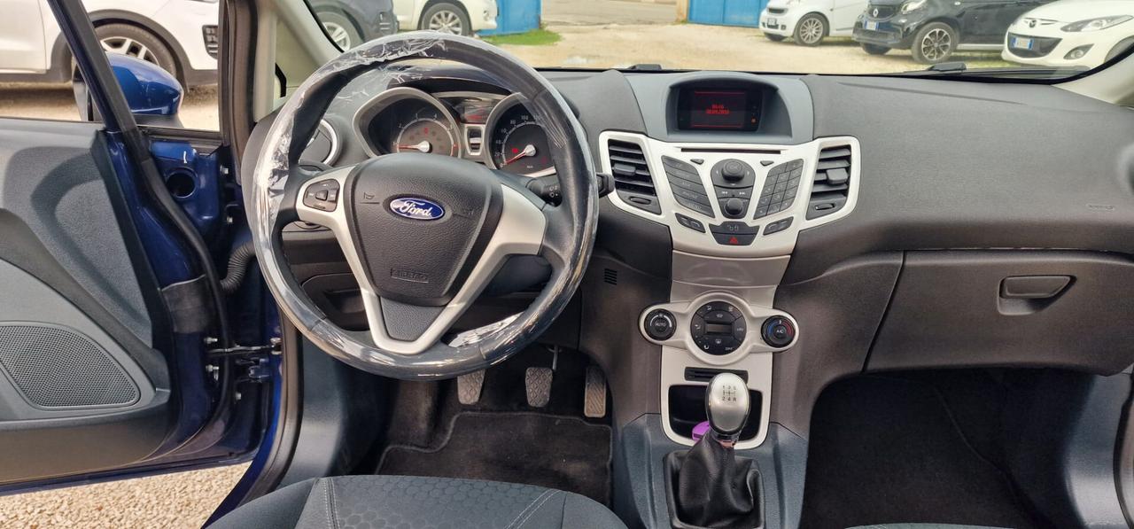 Ford Fiesta 1.2 82 CV 5 porte Titanium 2011