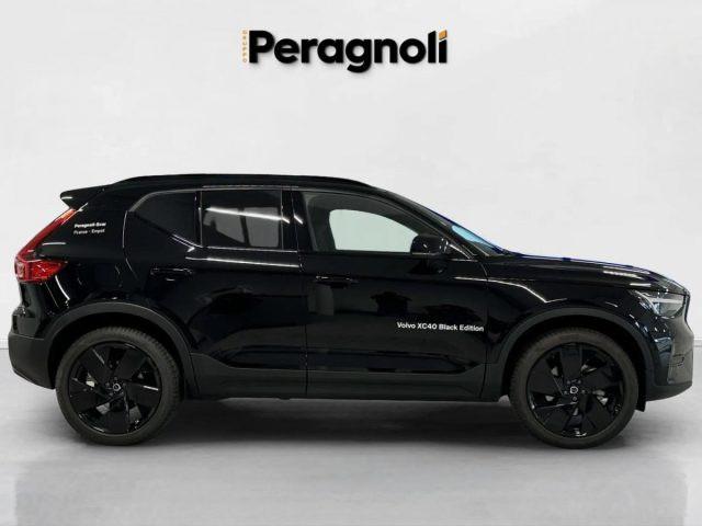 VOLVO XC40 B3 ULTRA BLACK EDITION AUTOMATICA KM0