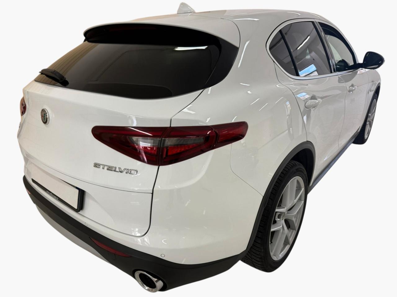 Alfa Romeo Stelvio 2.2 Turbodiesel 210 CV AT8 Q4 Executive