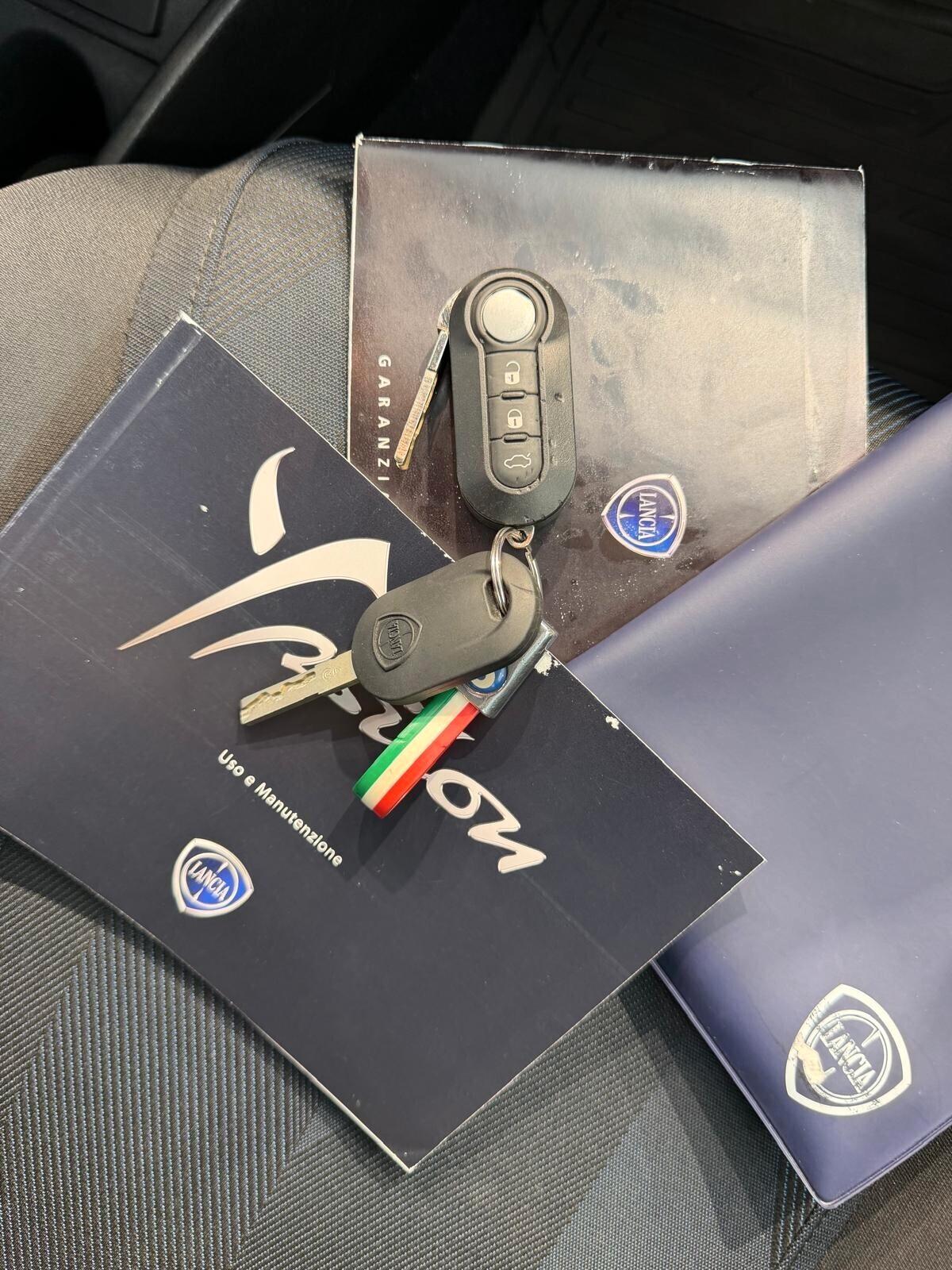 Lancia Ypsilon 1.2 Platinum " 40 MILA KM CERTIFICATI "