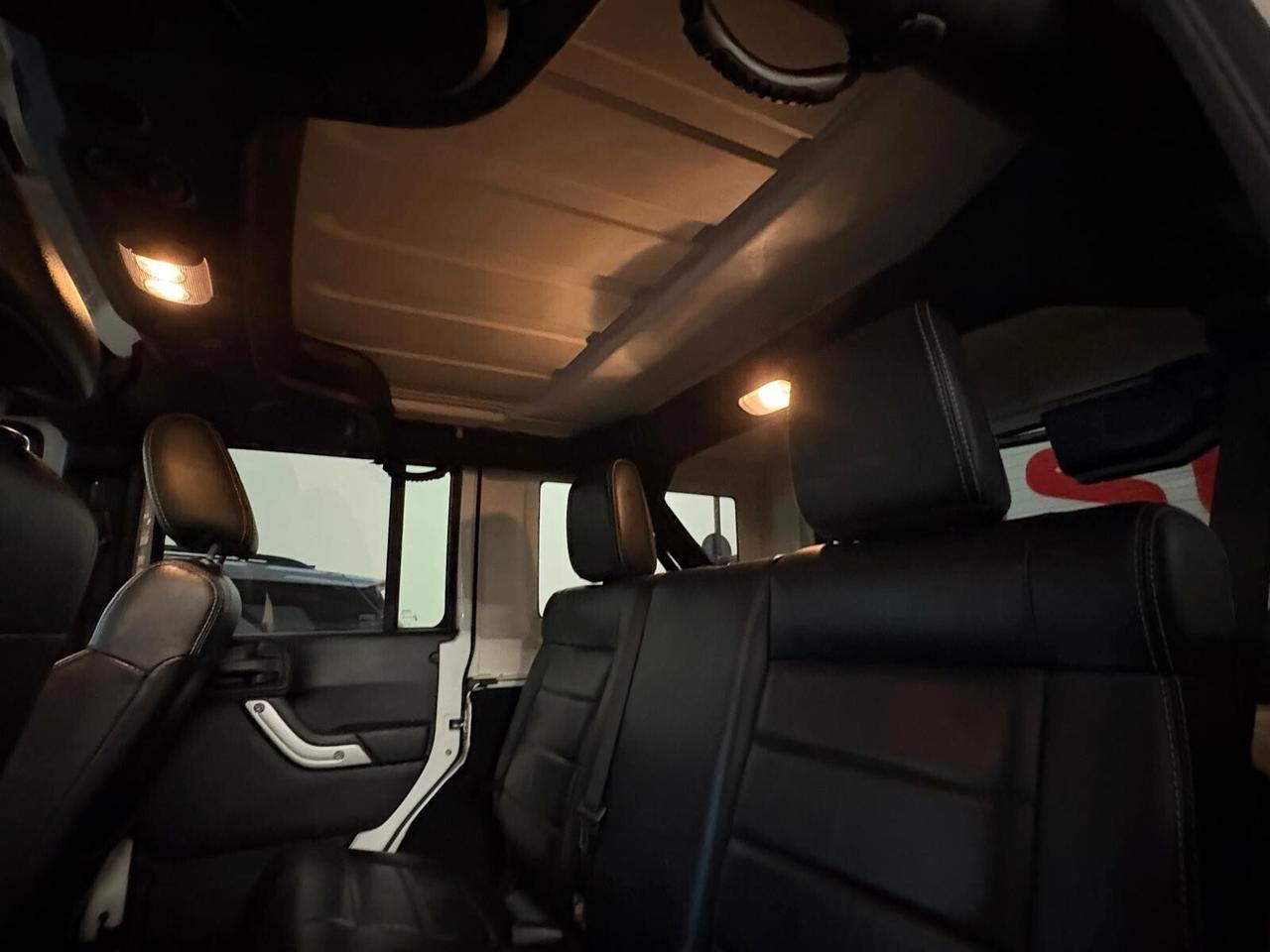 JEEP WRANGLER- UNLIMITED 4X4 CAMBIO AUT. Diesel 2.8 CV 200 EURO 5A Km 193.968 Garanzia 12 mesi